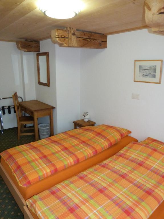 Hotel De Ville Rossinière Zimmer foto